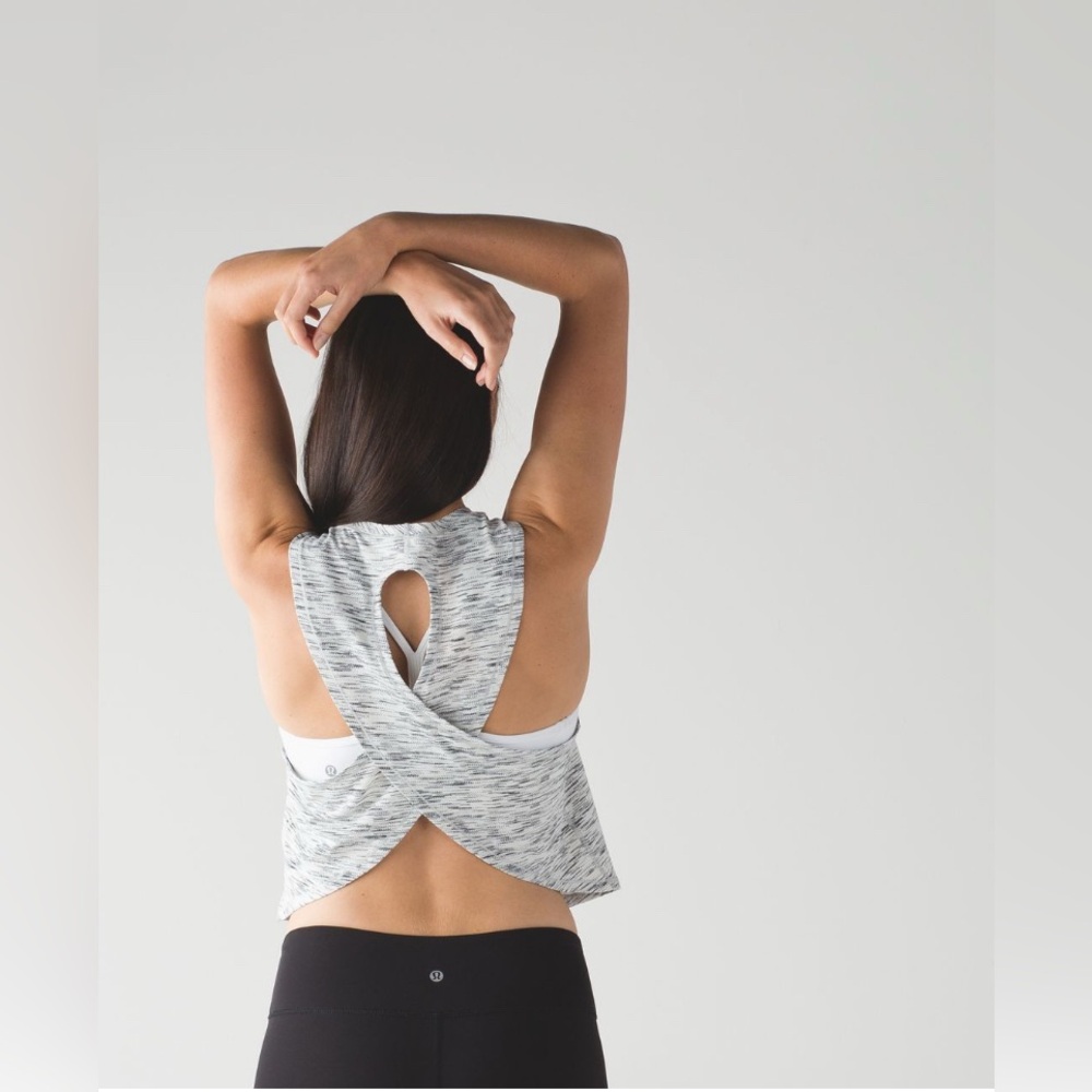 New Lululemon Fast As Light Muscle Tank
Tiger Space Dye Black White 4
